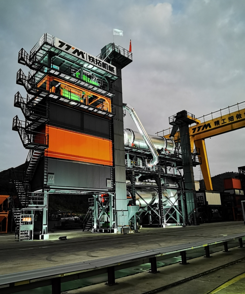 bauma CHINA 2020前夕，鐵拓機(jī)械泉州設(shè)備展區(qū)喜迎首批嘉賓蒞臨